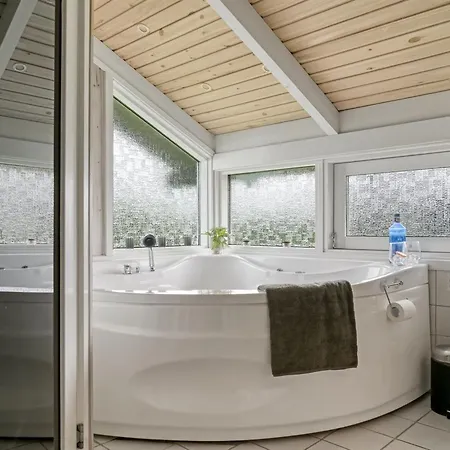 Sina - 300m From The Sea By Interhome *